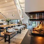 Traditional Architecture Meets Modern Design * Thumby