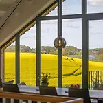 Traditional Architecture Meets Modern Design * Thumby