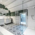 Traditional Architecture Meets Modern Design Ferienhaus Thumby