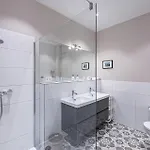 Traditional Architecture Meets Modern Design * Thumby