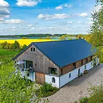 Ferienhaus Traditional Architecture Meets Modern Design