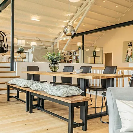 Traditional Architecture Meets Modern Design *