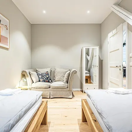 Traditional Architecture Meets Modern Design Casa vacanze *